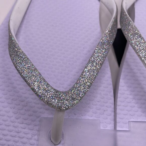 MIXIT Brand New White Flip Flops with Silver Sparkly Straps (Size 9/10) - Picture 3 of 10